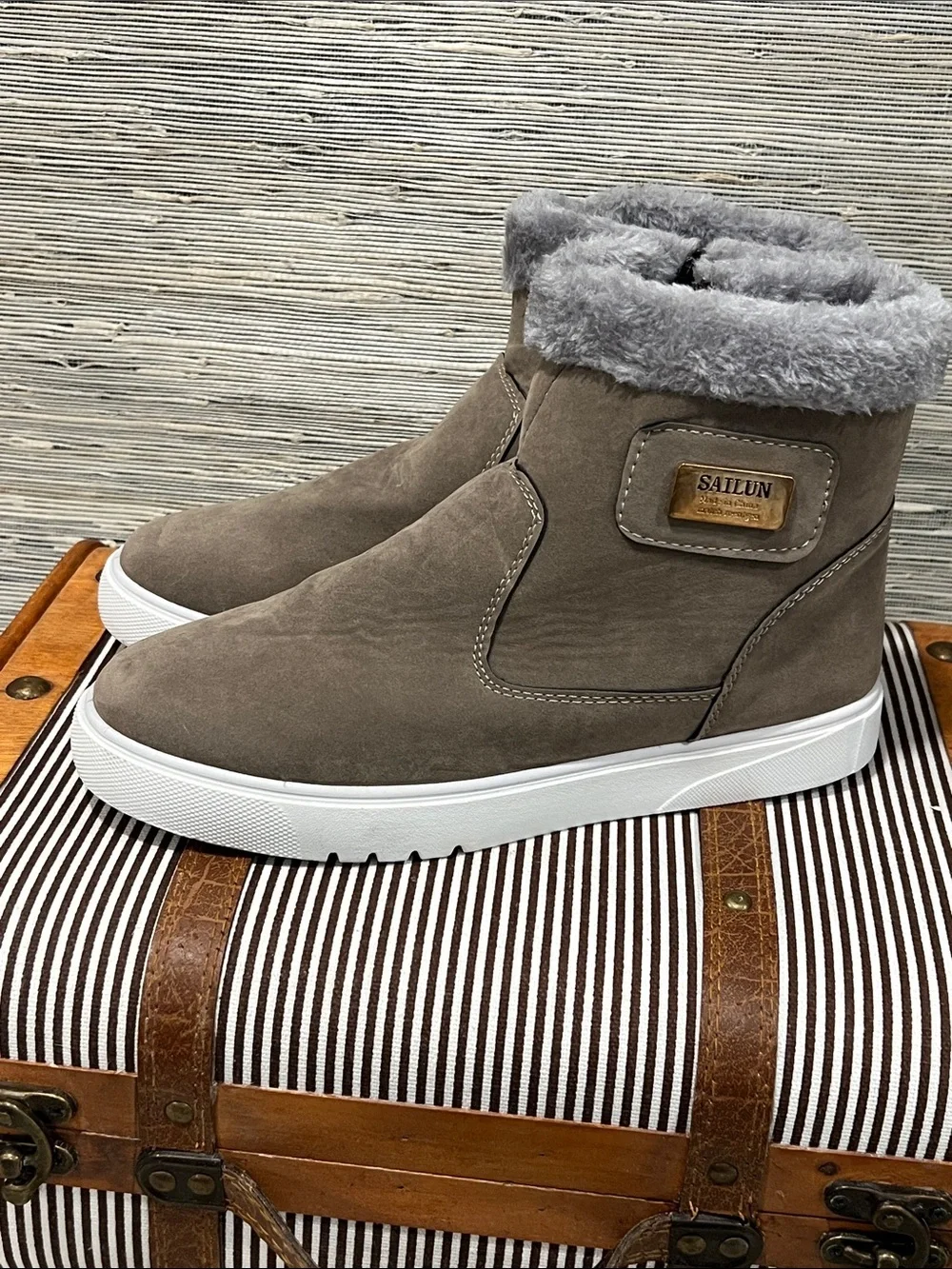 Source Unknown Taupe Suede Ankle Boots with Gray Faux Fur Cuff and White Sole
